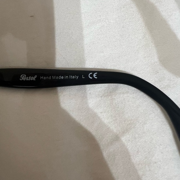 Brand New, never worn, Persol Classic Rectangular Sunglasses- Black - Picture 4 of 6